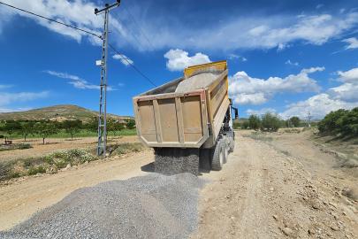 Malatya'da  yol düzenleme çalışmaları devam ediyor