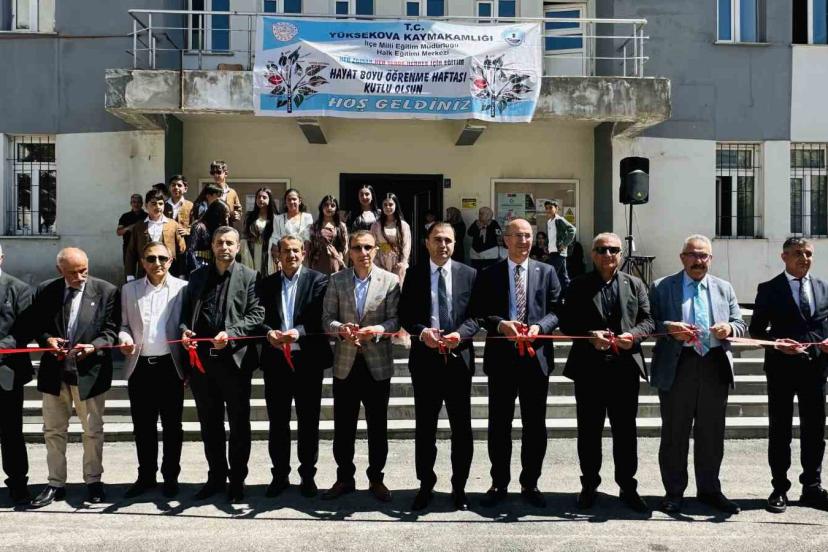 Yüksekova’da yıl sonu sergisi
