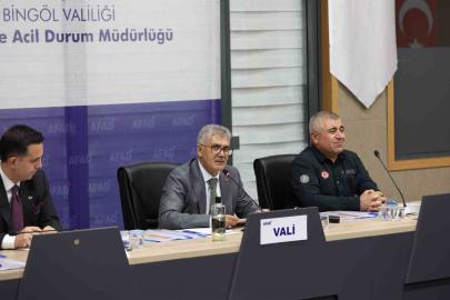 Vali Çelik: "Ruhsatsız ve ruhsata aykırı hiçbir yapıya müsaade etmemeliyiz"