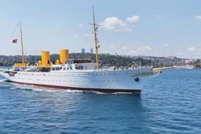 Atatürk’ün Mirası TCG Savarona İstanbul Boğazı'nda
