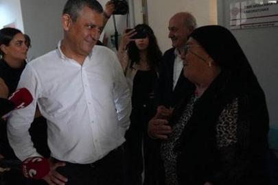 Özgür Özel'den 'Kılıçdaroğlu ne oldu?' sorusuna 'Kafasına göre bizim binada oturuyor' yanıtı