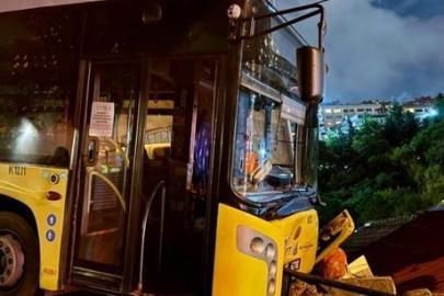 Sarıyer’de kontrolden çıkan İETT otobüsü evin çatısına düşmekten son anda kurtuldu
