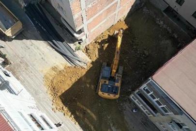 Sultangazi'de temel kazısında korkutan olay! 4 bina tahliye edildi