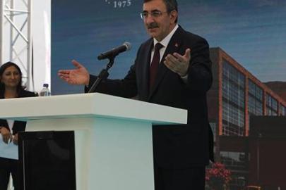 Cevdet Yılmaz: Üniversite hastanelerimizi geleceğe daha güçlü bir şekilde taşımayı hedefliyoruz