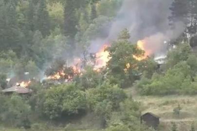 Kastamonu'da köy yangını! Bölgeye çok sayıda ekip sevk edildi
