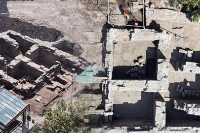 Yüzyıllardır toprağın altındaydı! 2 aydır kazılıyor: Duvarları ortaya çıktı