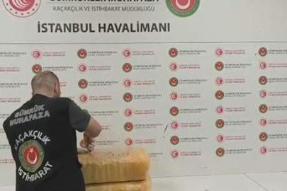 İstanbul Havalimanı'nda dev uyuşturucu operasyonu! Havalimanında yakalandı, alıcıya Bayrampaşa'da suçüstü yapıldı